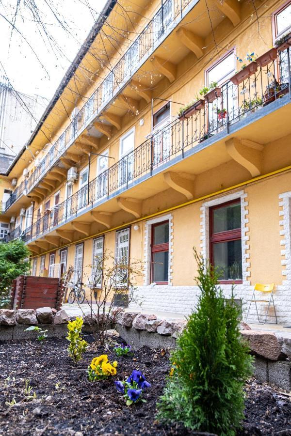 Budapest Citygarden Kültér fotó